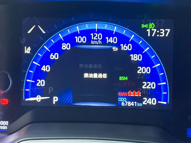 TOYOTA豐田 ALTIS  第9張相片