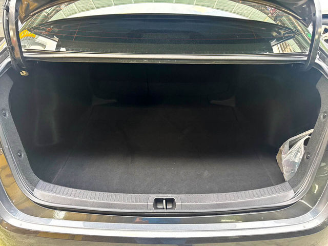 TOYOTA豐田 ALTIS  第16張相片