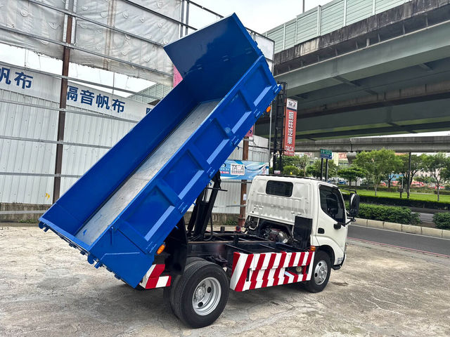 HINO日野 300  第3張相片