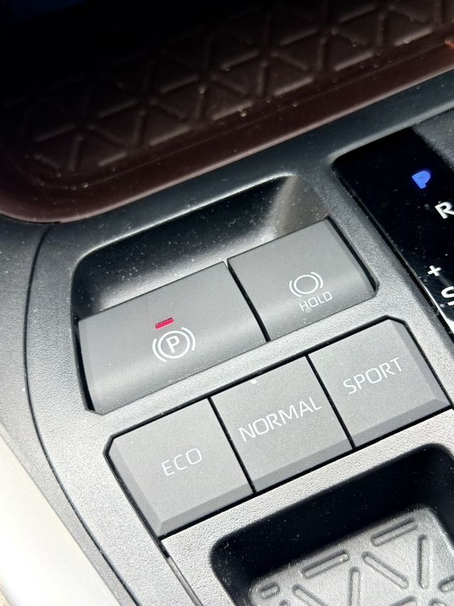 TOYOTA豐田 RAV4  第13張相片