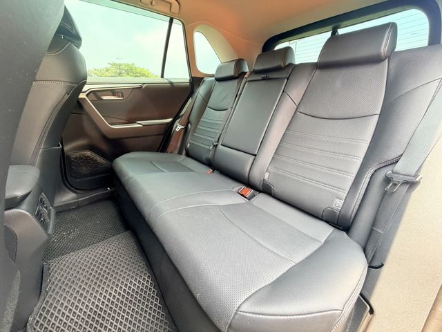 TOYOTA豐田 RAV4  第15張相片