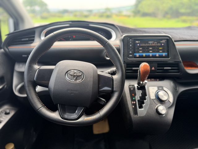 TOYOTA豐田 SIENTA  第9張相片