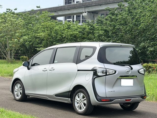 TOYOTA豐田 SIENTA  第18張相片