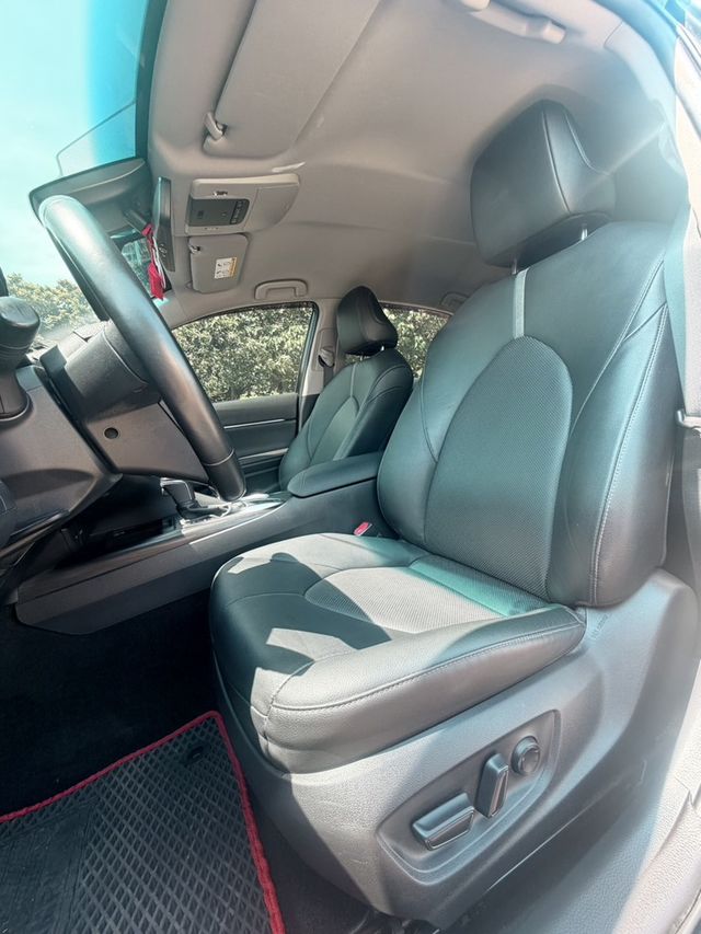 TOYOTA豐田 CAMRY  第6張相片
