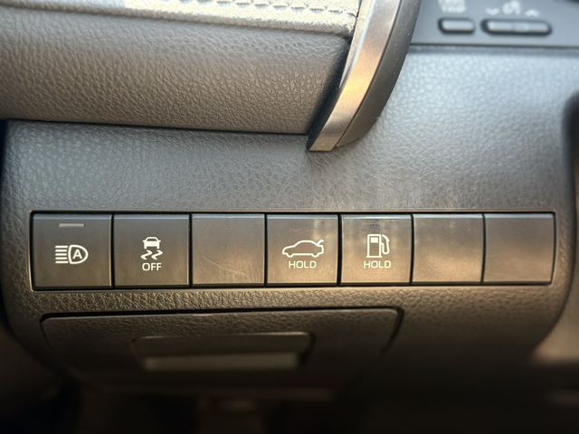 TOYOTA豐田 CAMRY  第9張相片
