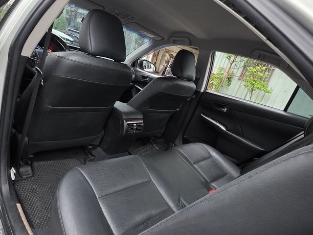 TOYOTA豐田 CAMRY HYBRID  第2張相片