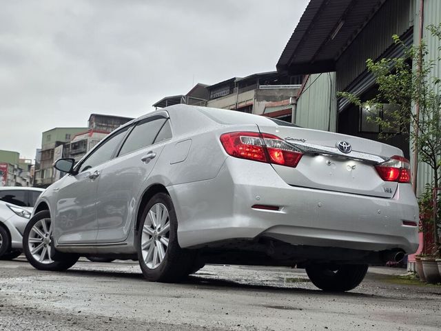 TOYOTA豐田 CAMRY HYBRID  第4張相片