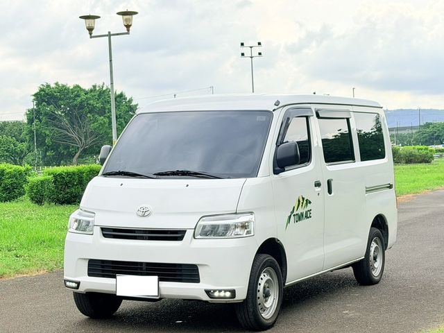 TOYOTA豐田 TOWN ACE  第1張相片
