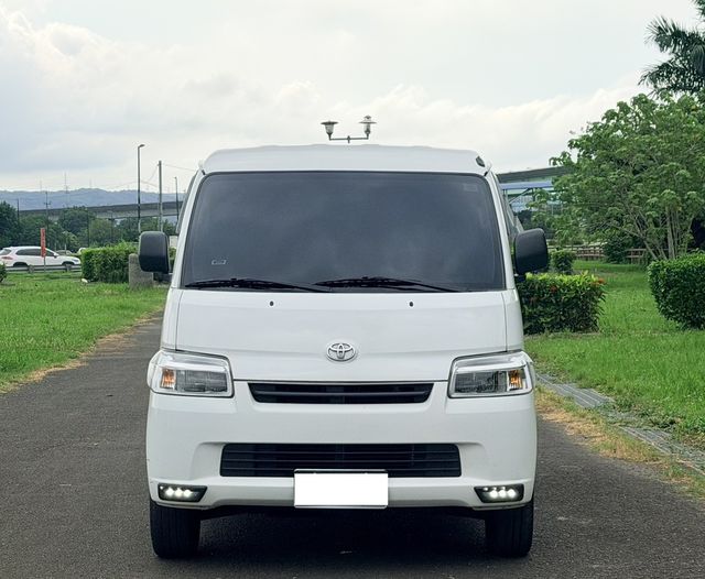TOYOTA豐田 TOWN ACE  第2張相片