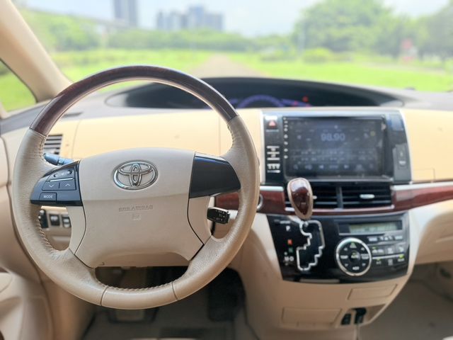 TOYOTA豐田 PREVIA  第5張相片