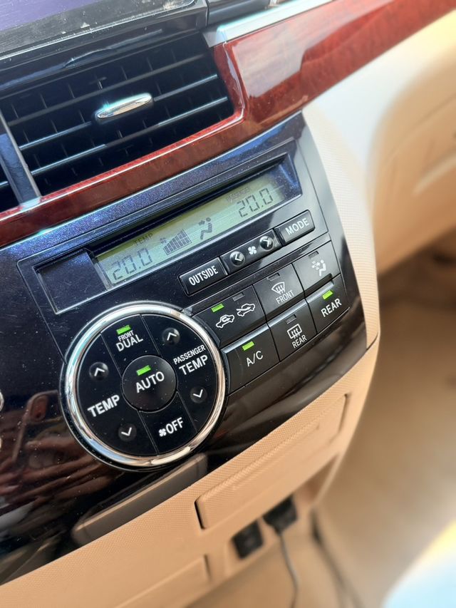 TOYOTA豐田 PREVIA  第8張相片