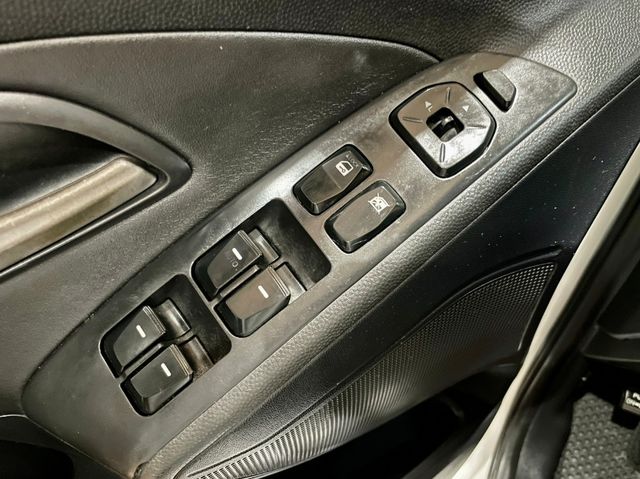 HYUNDAI現代 IX35  第9張相片