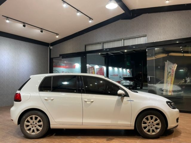 VOLKSWAGEN福斯 GOLF  第4張相片