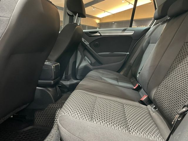 VOLKSWAGEN福斯 GOLF  第17張相片