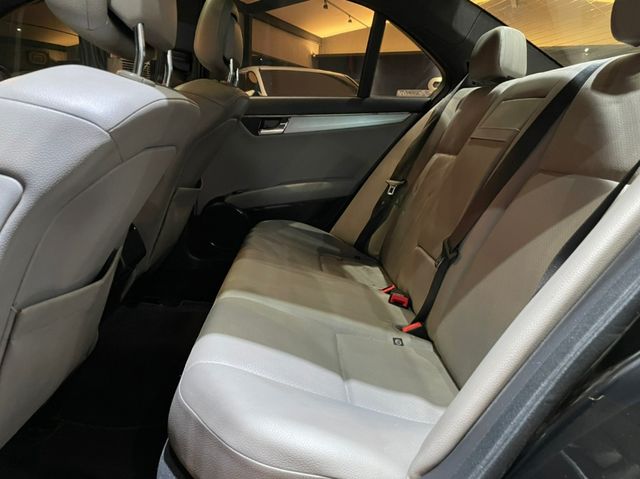 M-BENZ賓士 C300  第19張相片