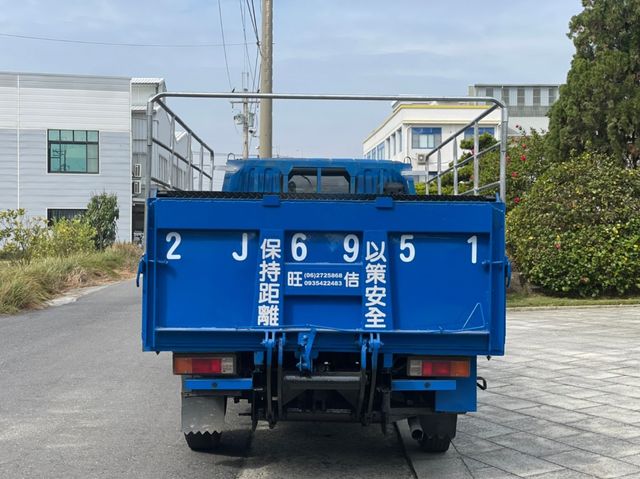 MITSUBISHI三菱 CANTER  第6張相片