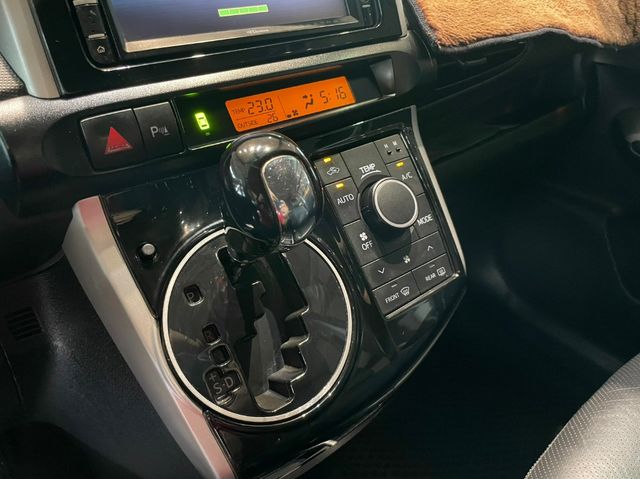 TOYOTA豐田 WISH  第16張相片
