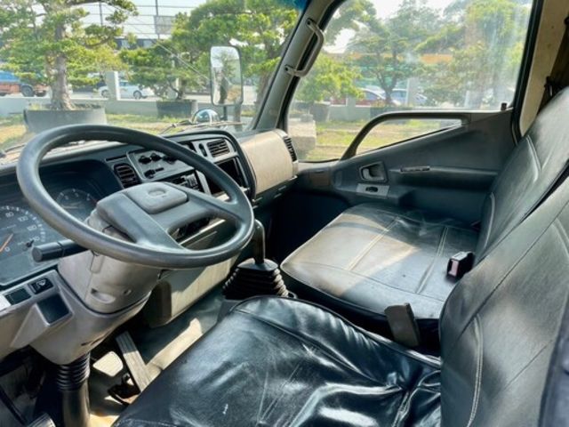 MITSUBISHI三菱 CANTER  第9張相片