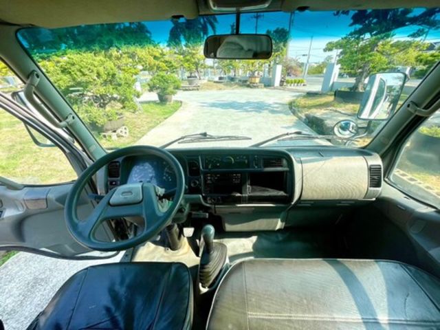 MITSUBISHI三菱 CANTER  第13張相片