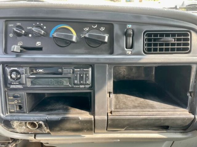 MITSUBISHI三菱 CANTER  第14張相片