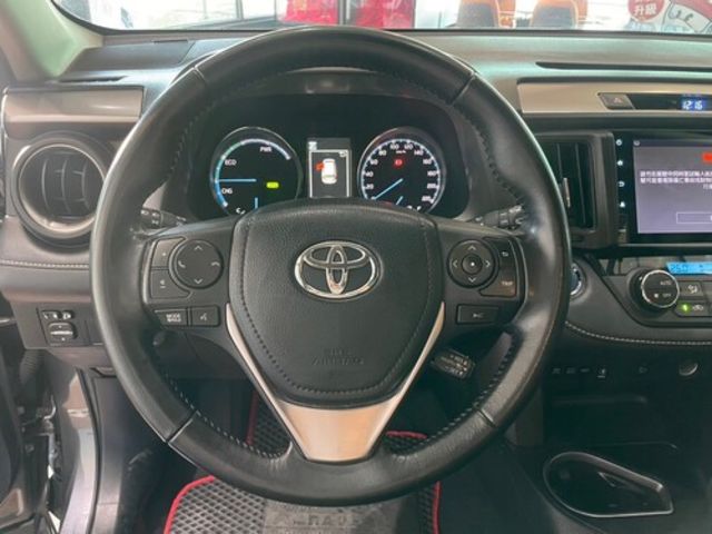 TOYOTA豐田 RAV4  第8張相片