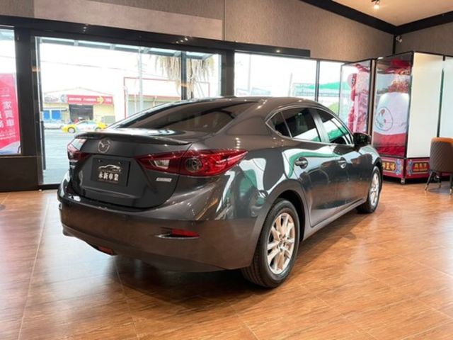 MAZDA馬自達 MAZDA 3  第7張相片