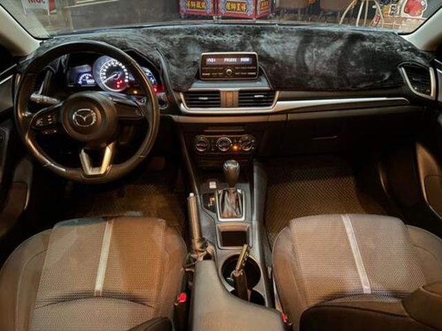 MAZDA馬自達 MAZDA 3  第13張相片