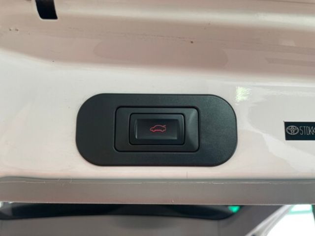 TOYOTA豐田 SIENNA  第4張相片