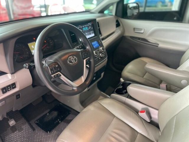 TOYOTA豐田 SIENNA  第5張相片
