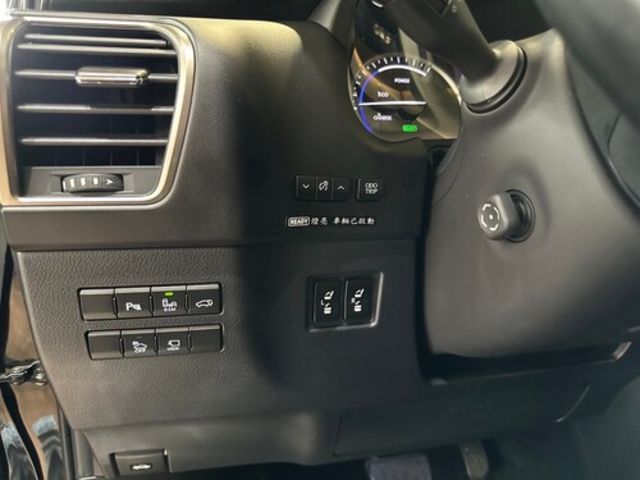 LEXUS凌志 NX300H  第10張相片