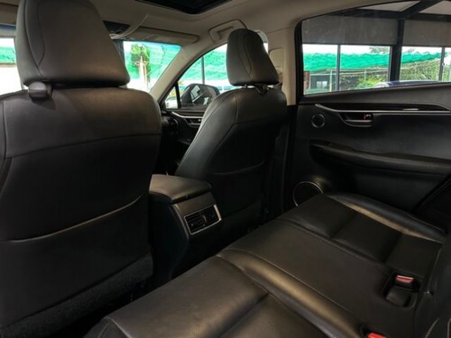 LEXUS凌志 NX300H  第19張相片