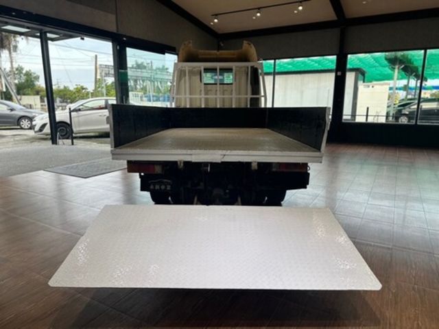 MITSUBISHI三菱 CANTER  第8張相片