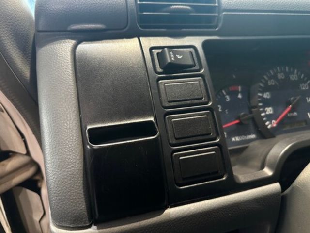 MITSUBISHI三菱 CANTER  第11張相片