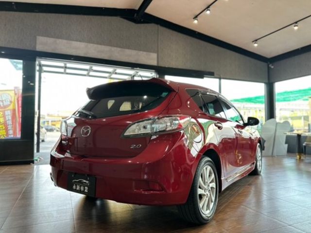 MAZDA馬自達 MAZDA 3  第3張相片