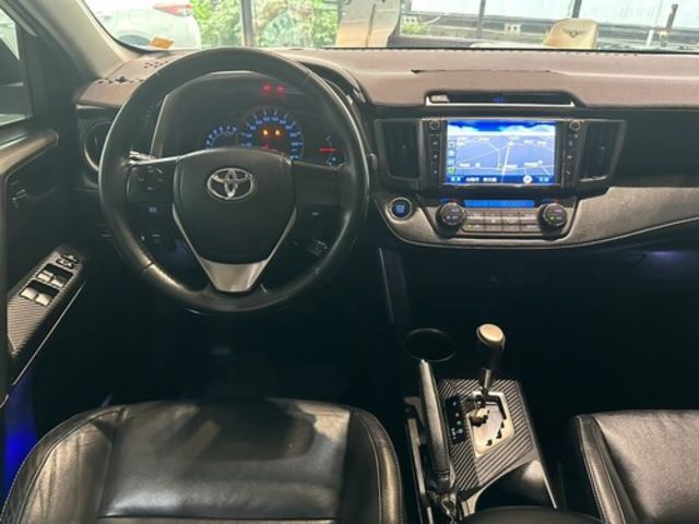 TOYOTA豐田 RAV4  第8張相片