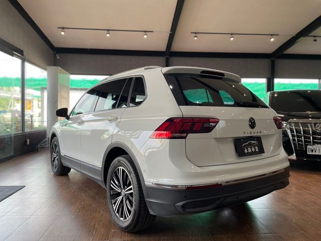 VOLKSWAGEN福斯 TIGUAN  第2張相片