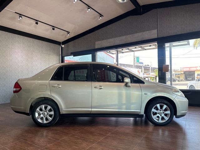 NISSAN日產 TIIDA  第4張相片