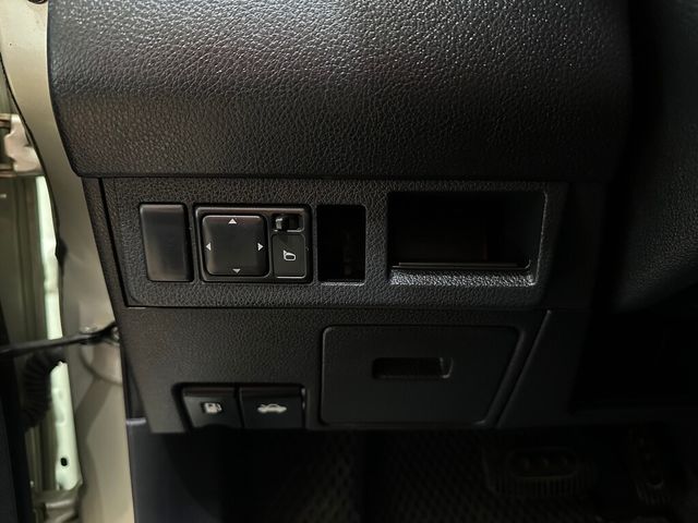 NISSAN日產 TIIDA  第14張相片