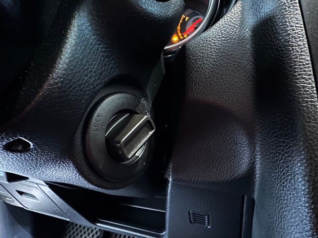 NISSAN日產 TIIDA  第15張相片
