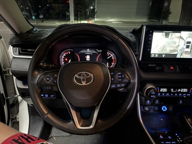 TOYOTA豐田 RAV4  第8張相片