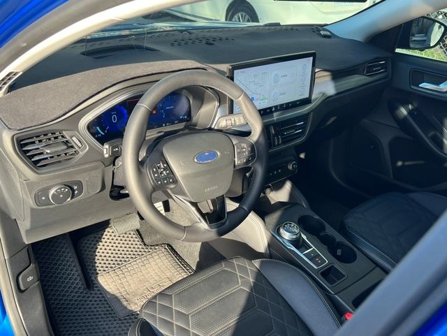 FORD福特 FOCUS ACTIVE  第8張相片