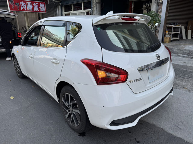 NISSAN日產 TIIDA  第4張相片