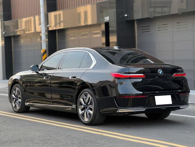BMW寶馬 740I  第2張相片