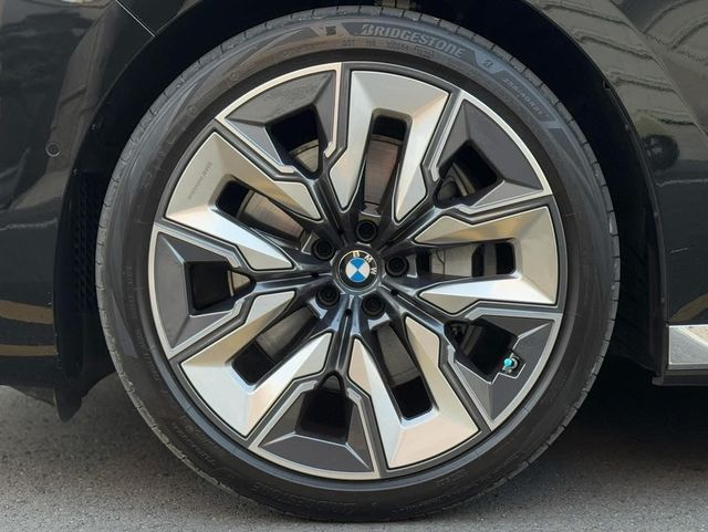 BMW寶馬 740I  第3張相片
