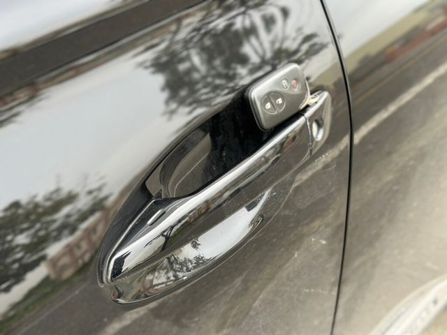 LEXUS凌志 RX450H  第5張相片