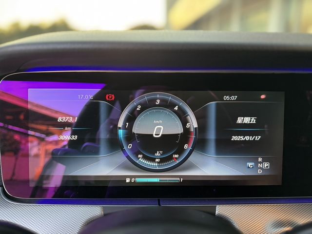 M-BENZ賓士 E220D  第18張相片