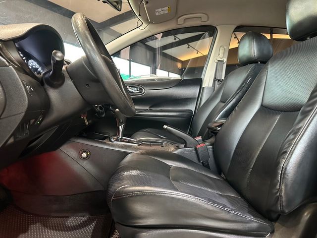 NISSAN日產 TIIDA  第7張相片