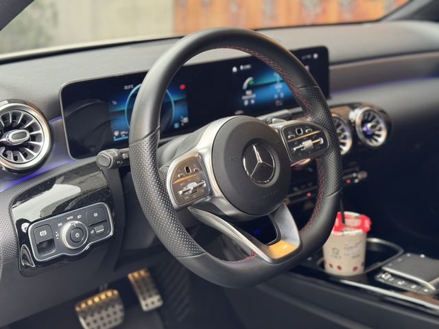 M-BENZ賓士 A180  第8張相片