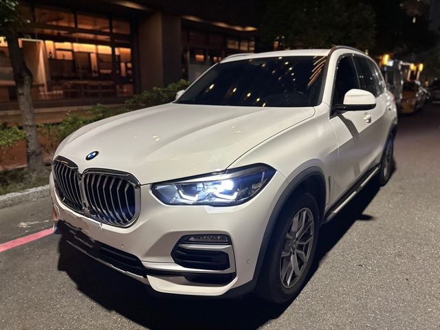 BMW寶馬 X5 XDRIVE25D  第1張相片