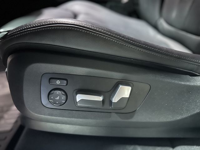 BMW寶馬 X5 XDRIVE25D  第9張相片